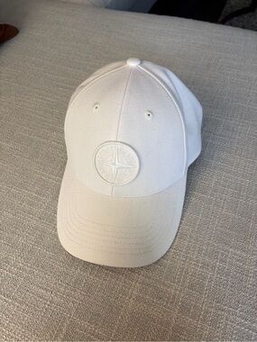 STONE ISLAND Men’s White Logo Baseball Cap